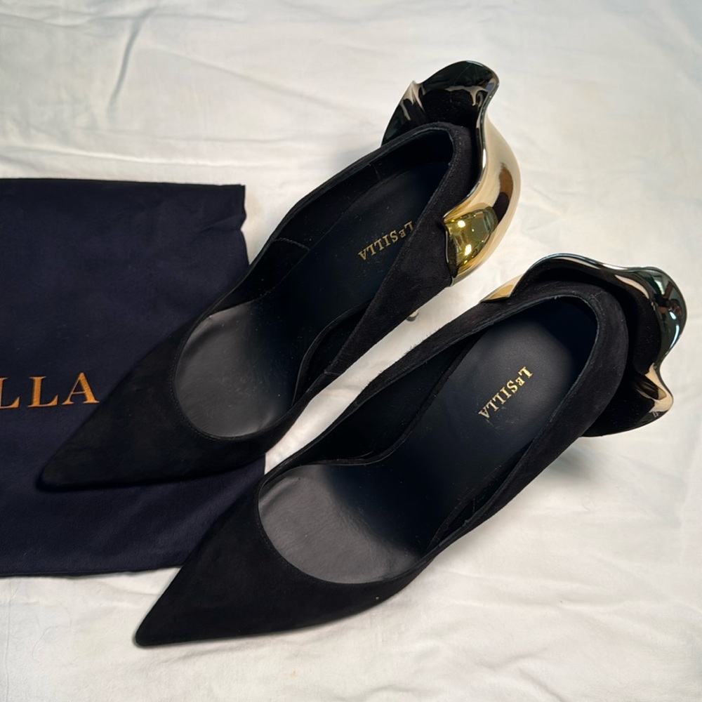 Le Silla suede black and gold fixture heels almost brand new worn 2 times